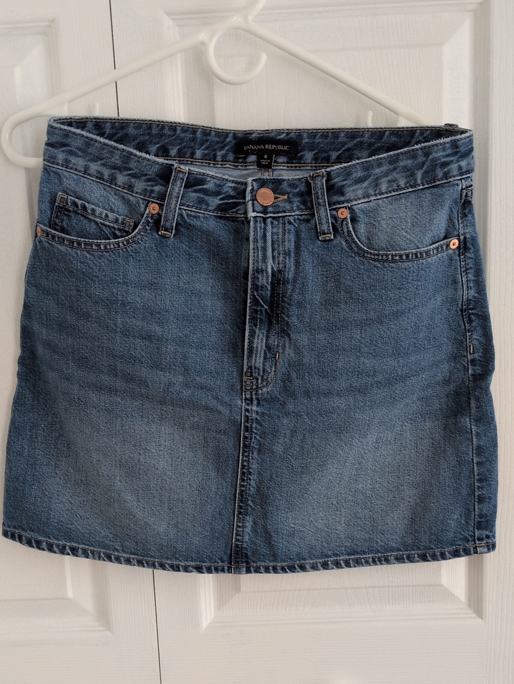 Banana Republic 100% Cotton Light/Medium Wash Blue Denim Mini Skirt